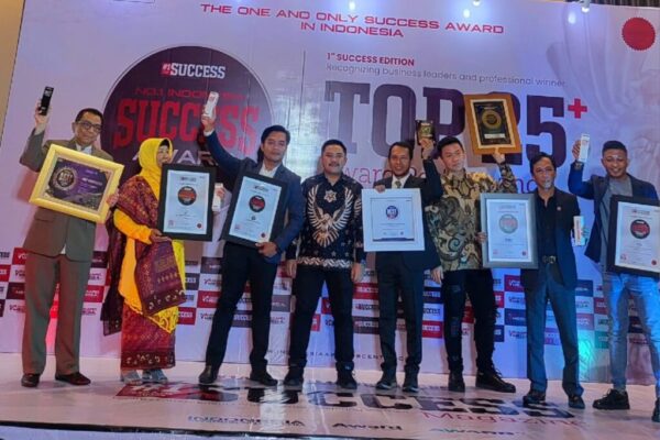 Award (3) Award (3)